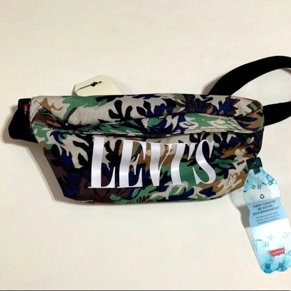 Black Camouflage Fanny Pack Outdoor Travel Hiking Belt Bag Brand New